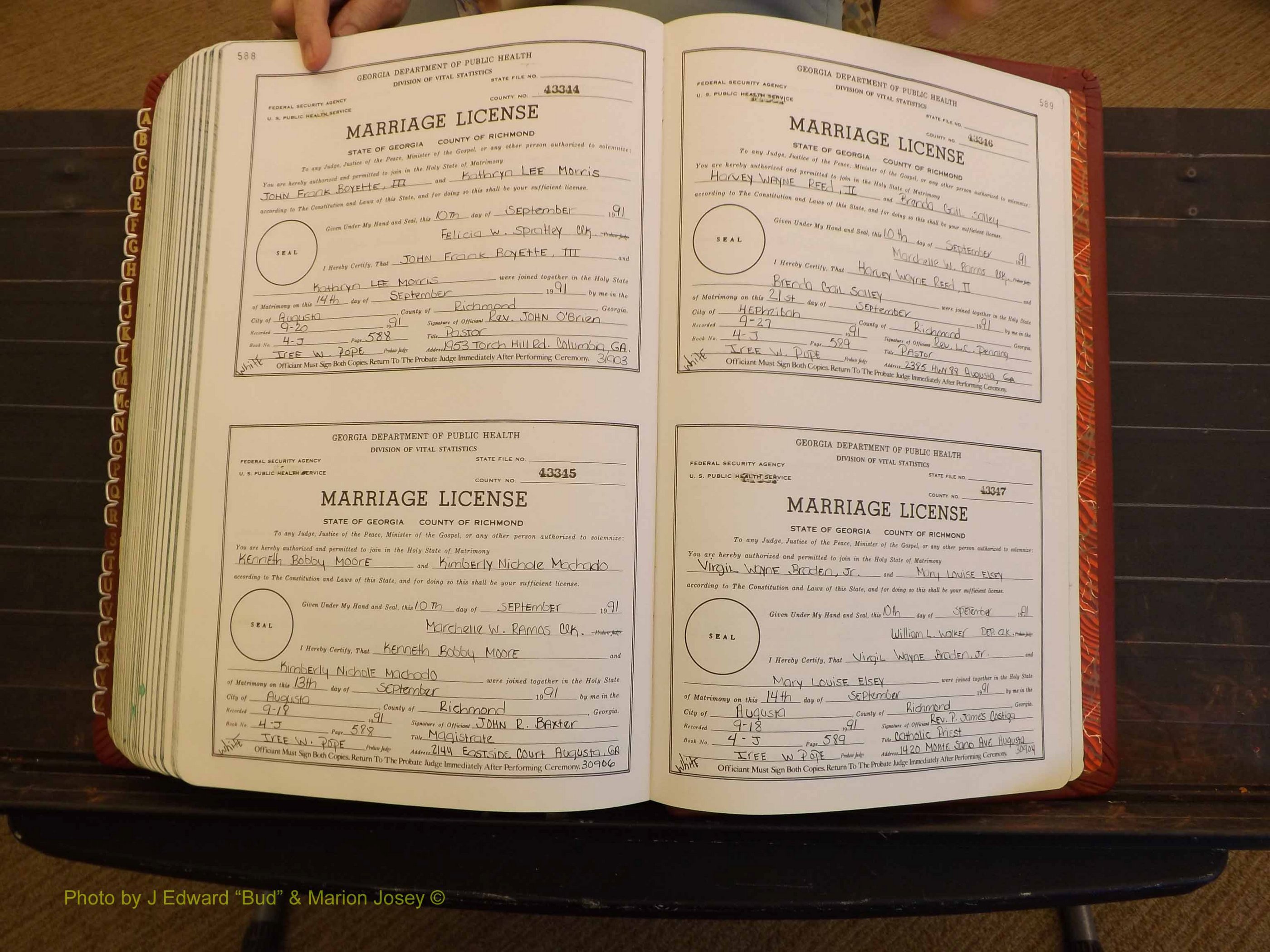 Richmond Marriages, 4J, 1990-1991 P 588-589.JPG