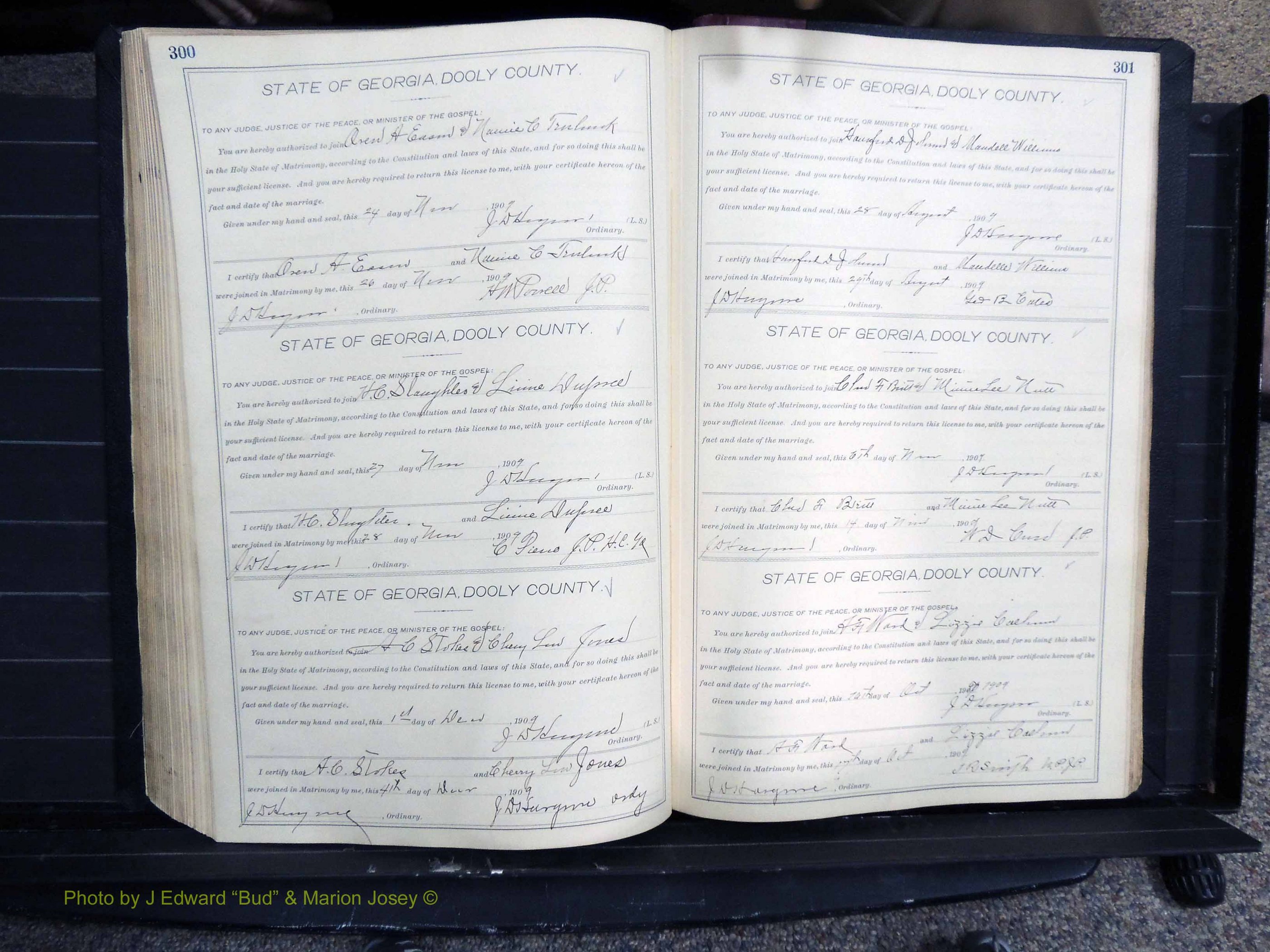 Dooly Co, GA, Marriages, Book, F, 1902-1913 pg 300-301.JPG