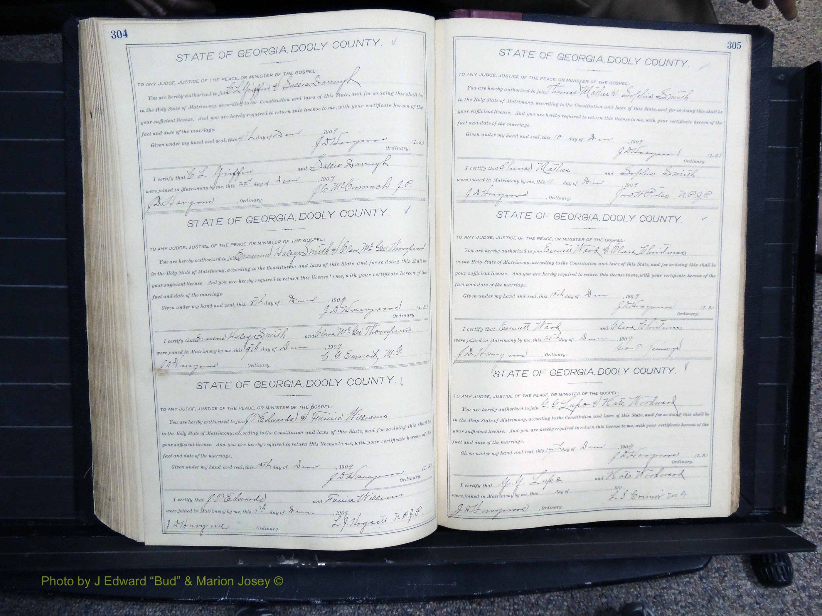 Dooly Co, GA, Marriages, Book, F, 1902-1913 pg 304-305.JPG