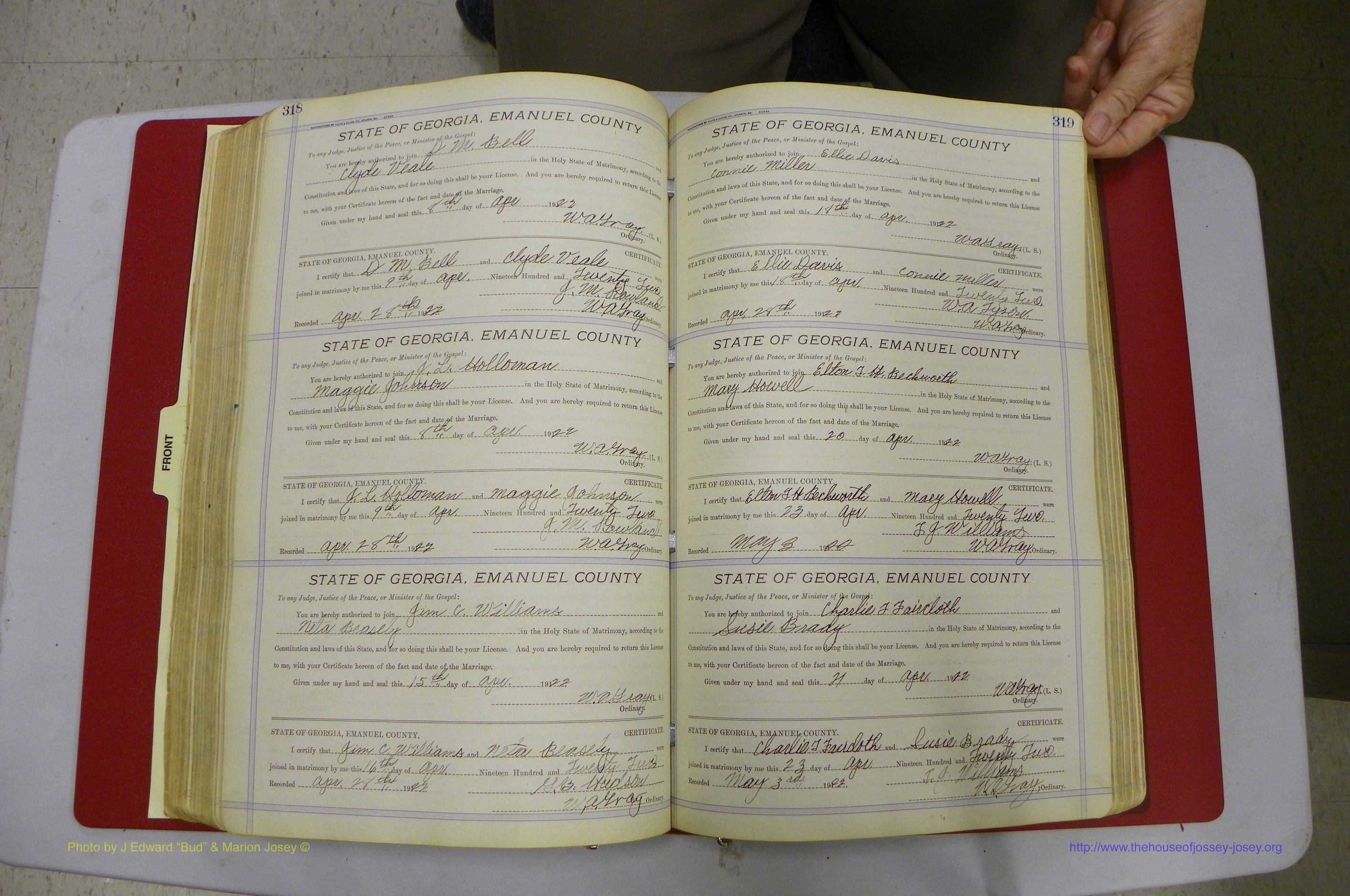 Emanuel Co, GA, Marriages Book E, 1915 - 1928, P 318-319.JPG