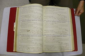 Emanuel Co, GA, Marriages Book E, 1915 - 1928, P 102-103.JPG