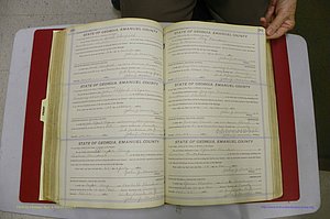 Emanuel Co, GA, Marriages Book E, 1915 - 1928, P 260-261.JPG