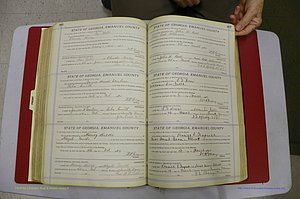 Emanuel Co, GA, Marriages Book E, 1915 - 1928, P 386-387.JPG