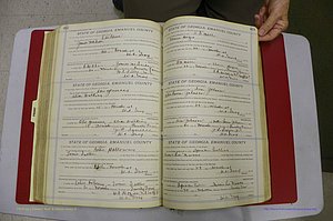 Emanuel Co, GA, Marriages Book E, 1915 - 1928, P 412-413.JPG