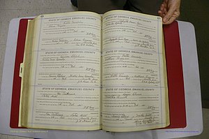 Emanuel Co, GA, Marriages Book E, 1915 - 1928, P 424-425.JPG