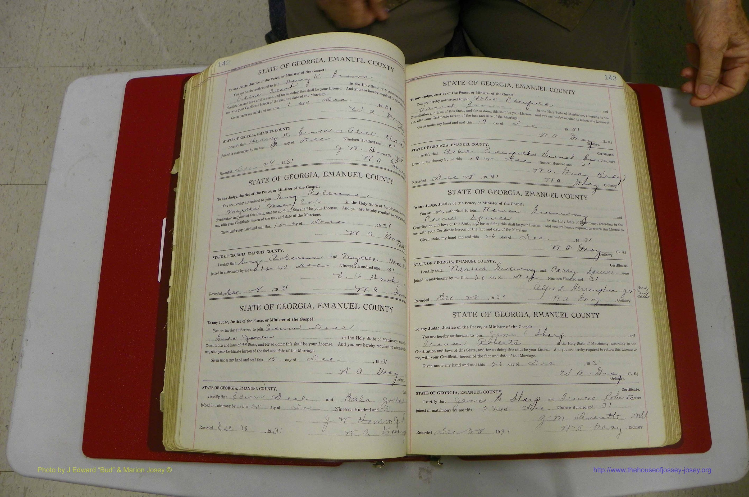 Emanuel Co, GA, Marriages Book G, 1928 - 1940, White, P 142-143.JPG