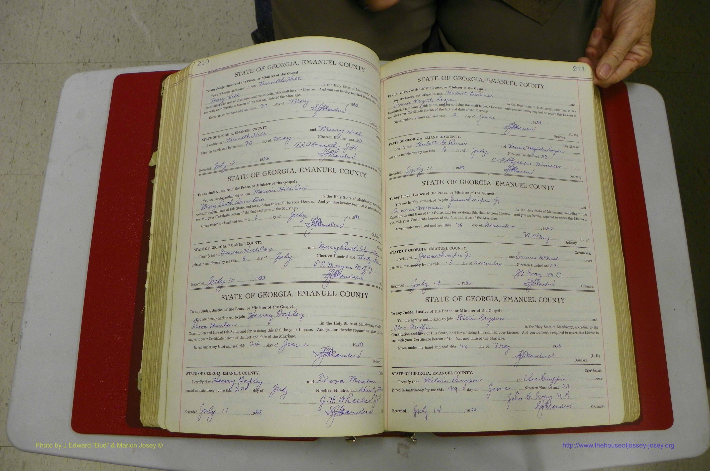 Emanuel Co, GA, Marriages Book G, 1928 - 1940, White, P 210-211.JPG
