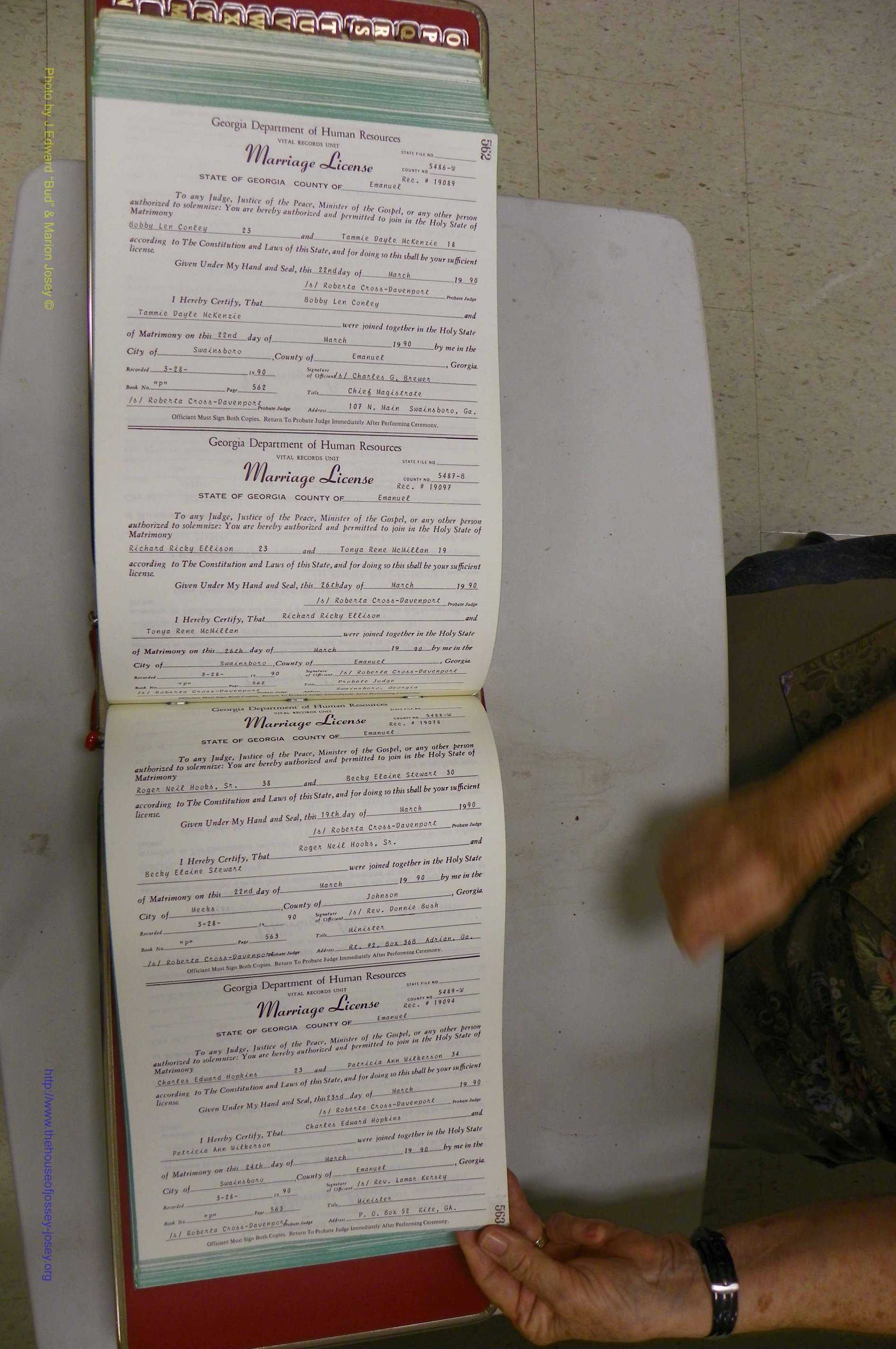 Emanuel Co, GA, Marriages Book P, 1984 - 1990, P 562-563.JPG