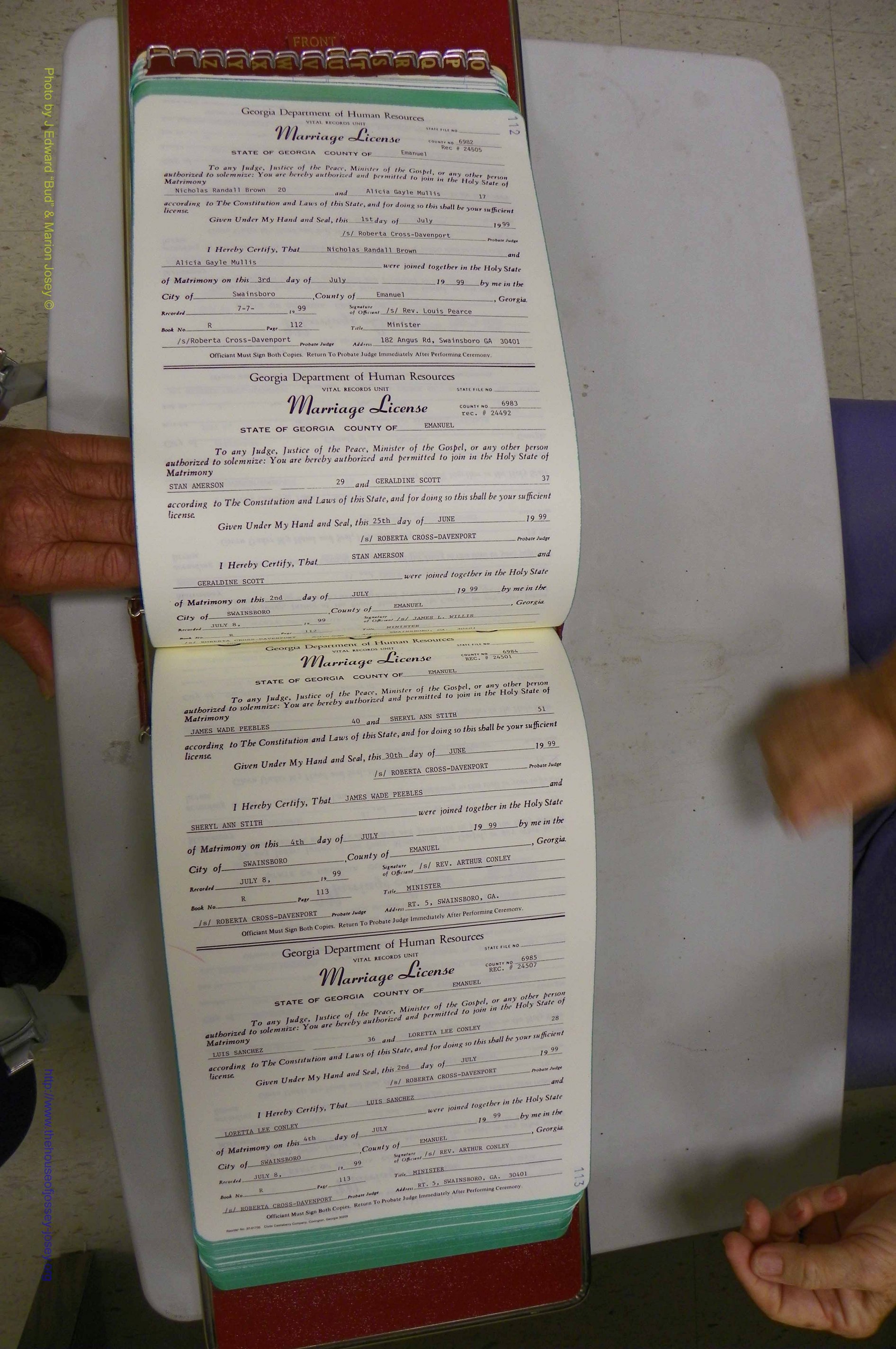 Emanuel Co, GA, Marriages Book R, 1898 - 2003, P 112-113.JPG