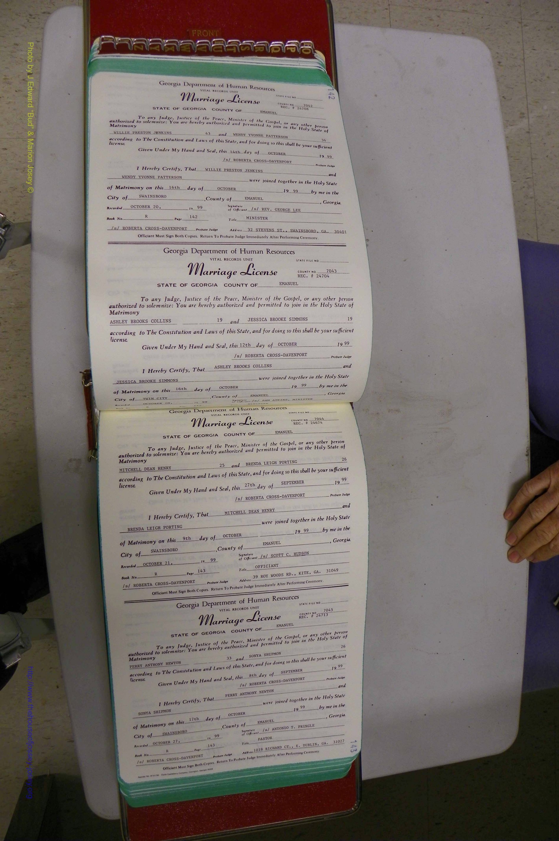 Emanuel Co, GA, Marriages Book R, 1898 - 2003, P 142-143.JPG