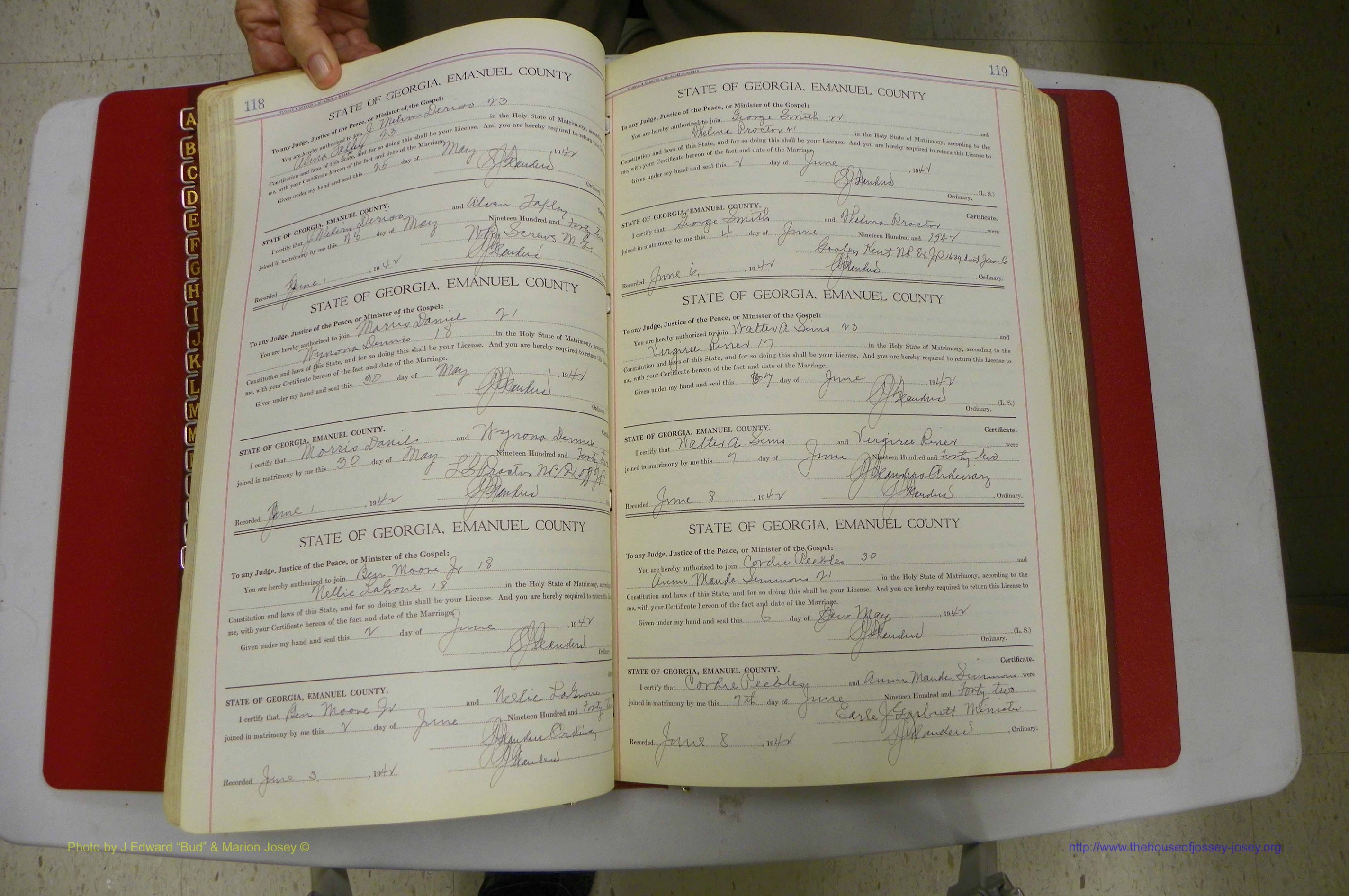 Emanuel Co, Ga, Marriages Book I, 1940 - 1949, White, P 118-119.JPG