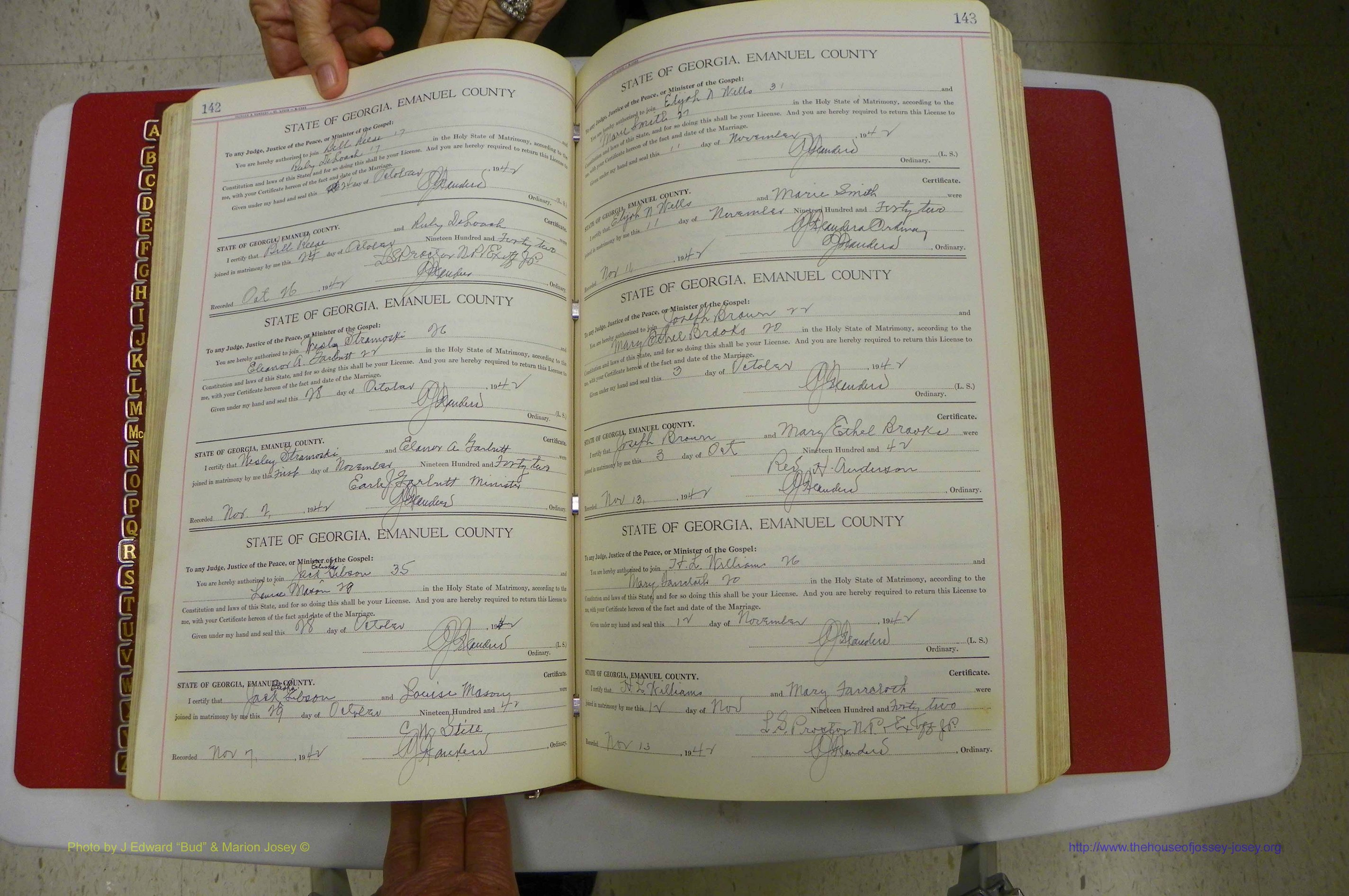 Emanuel Co, Ga, Marriages Book I, 1940 - 1949, White, P 142-143.JPG