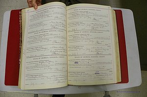 Emanuel Co, Ga, Marriages Book I, 1940 - 1949, White, P 124-125.JPG