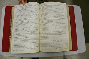 Emanuel Co, Ga, Marriages Book I, 1940 - 1949, White, P 176-177.JPG
