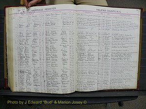 Halifax Marriage Book 10, 1923-1931 P 070.JPG