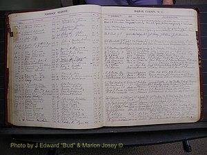 Halifax Marriage Book 8, 1916-1917 Index E1.JPG