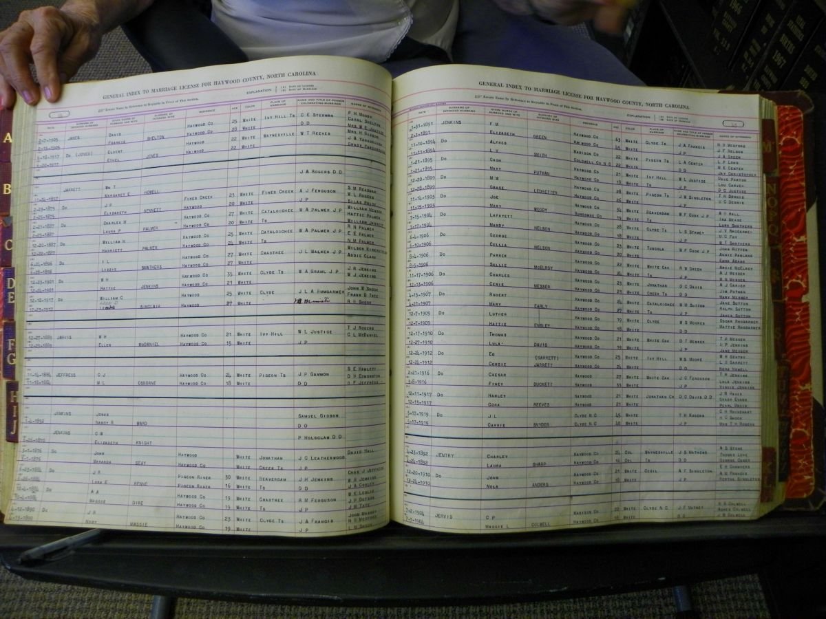 Haywood Marriage Index, 1850- A-E 1939-1978 106.JPG