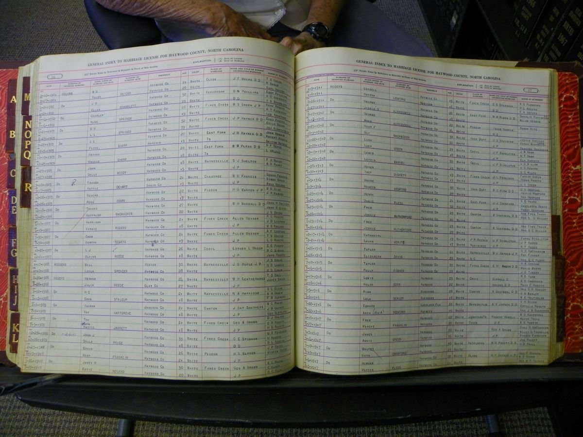 Haywood Marriage Index, 1850- A-E 1939-1978 194.JPG