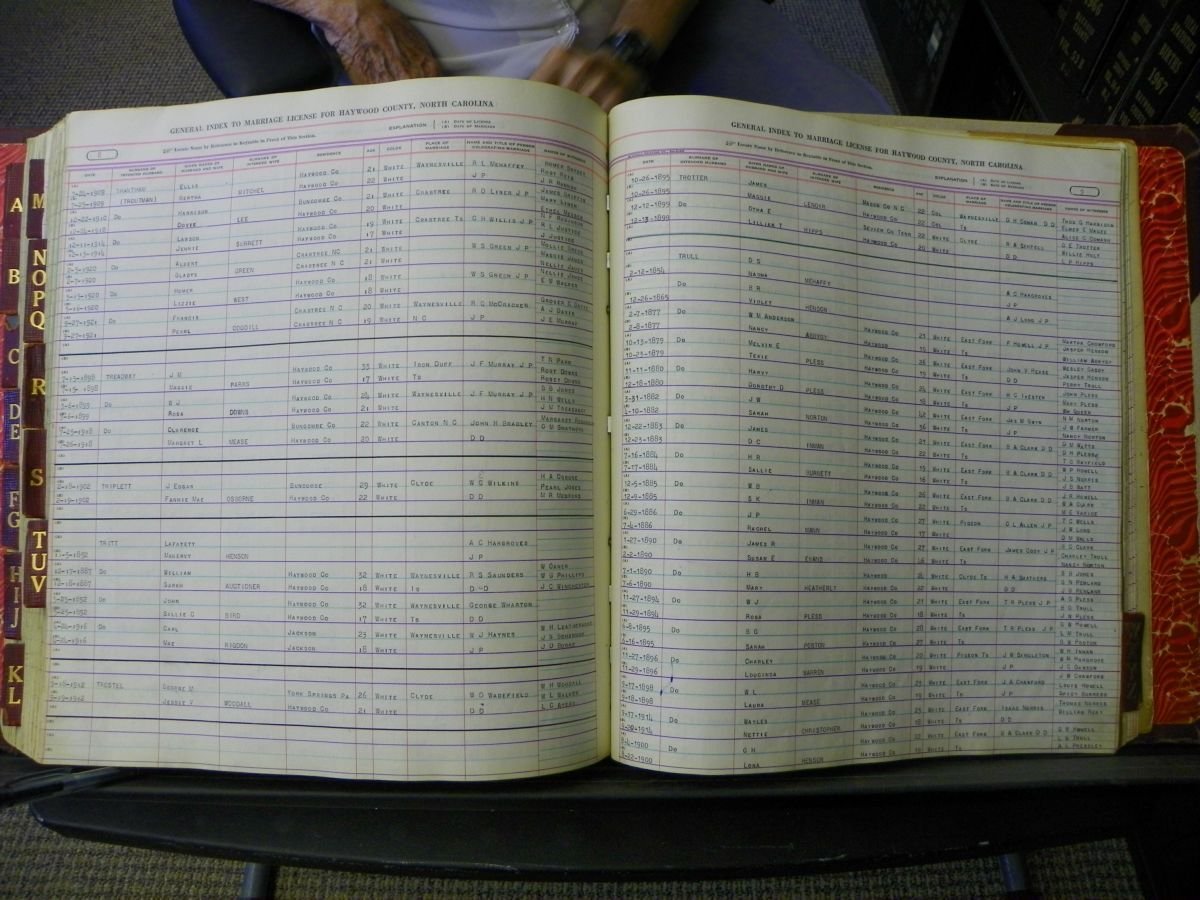 Haywood Marriage Index, 1850- A-E 1939-1978 226.JPG