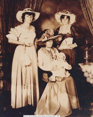 A, Marion, Bonnie, Andrea & Grace Jackson, 1978.jpg