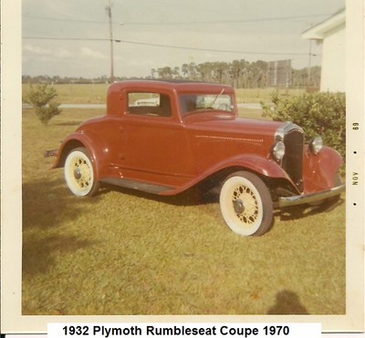 A, Plymoth Rumbleseat Coupe 1932, 1970.jpg
