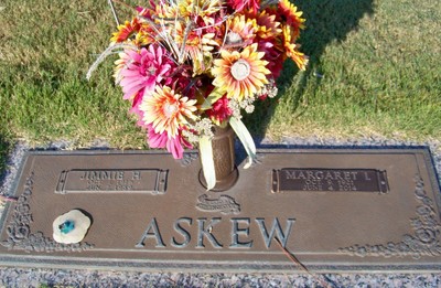Askew, Jimmy H & Margaret L, Parkhill Cem, Muscogee Co, GA.jpg