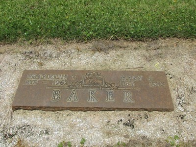 Baker, Franklin & Mary Jane Frocher, Crestlawn Cemetery, Indian River Co, FL.jpg