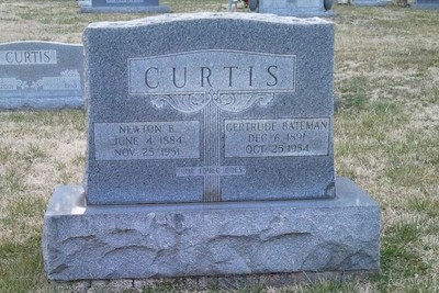 Curtis, Newton Burl & Gertrude Bateman, Curtis Cem, Humphreys Co, TN.jpg