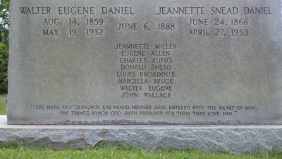 Daniel, Walter E & Jeanette Snead, Cedarwood Cemetery, Halifax Co, NC.jpg