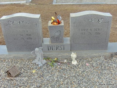 Durst, Lee Robert & Carrie Vieginia Robinson, Live Oak Cem, Holmes Co, FL.jpg