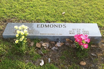 Edmonds, Frank & Ruth Carpenter, New Hope Cem, Oktibbeha Co, MS.jpg