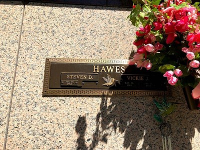 Hawes, Stephen & Vicky Josey, Macon Memorial Cem, Bibb Co, GA.jpg