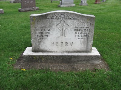 Henry, Emil Edward & Ruby Mae Young, Sunset Memorial Cem, Kanawaha Co, WV.jpg