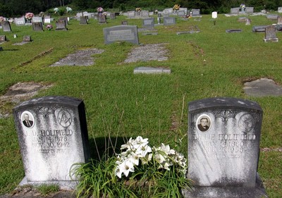 Holifield, Joshua David & Lillie Victoria Walters, Mill Creek Cem, Jones Co, MS.jpg