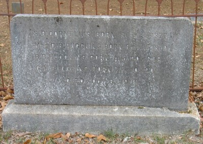 Hugghins, Gladys M, Bennie B & Cora Bell Cornelius, Salem Cem, Cherokee Co, TX.jpg