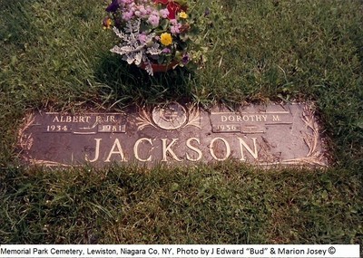 Jackson, Albert E Jr & Dorothy Burridge, Memorial Park Cem, Niagara Co, NY.jpg
