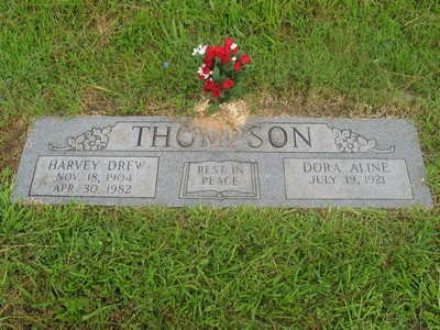 Thompson, Harvey & Dora Riggs, Old Ssltillo Cemetery, Hopkins Co, TX.jpg