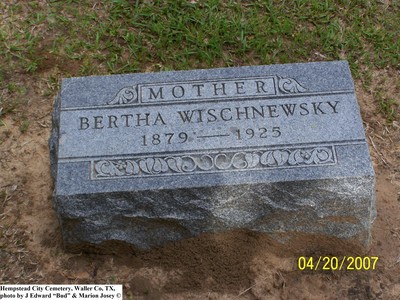 Wischnewsky, Bertha Frilsch, Hempstead City Cem, Waller Co, TX.jpg