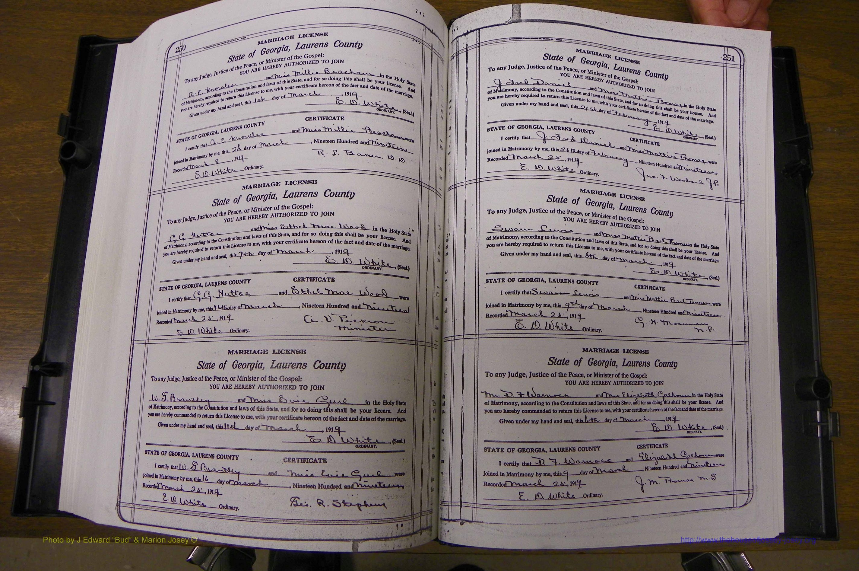 Laurens Co, GA, Marriages Book P, 1915 - 1924, White, P 250-251.JPG