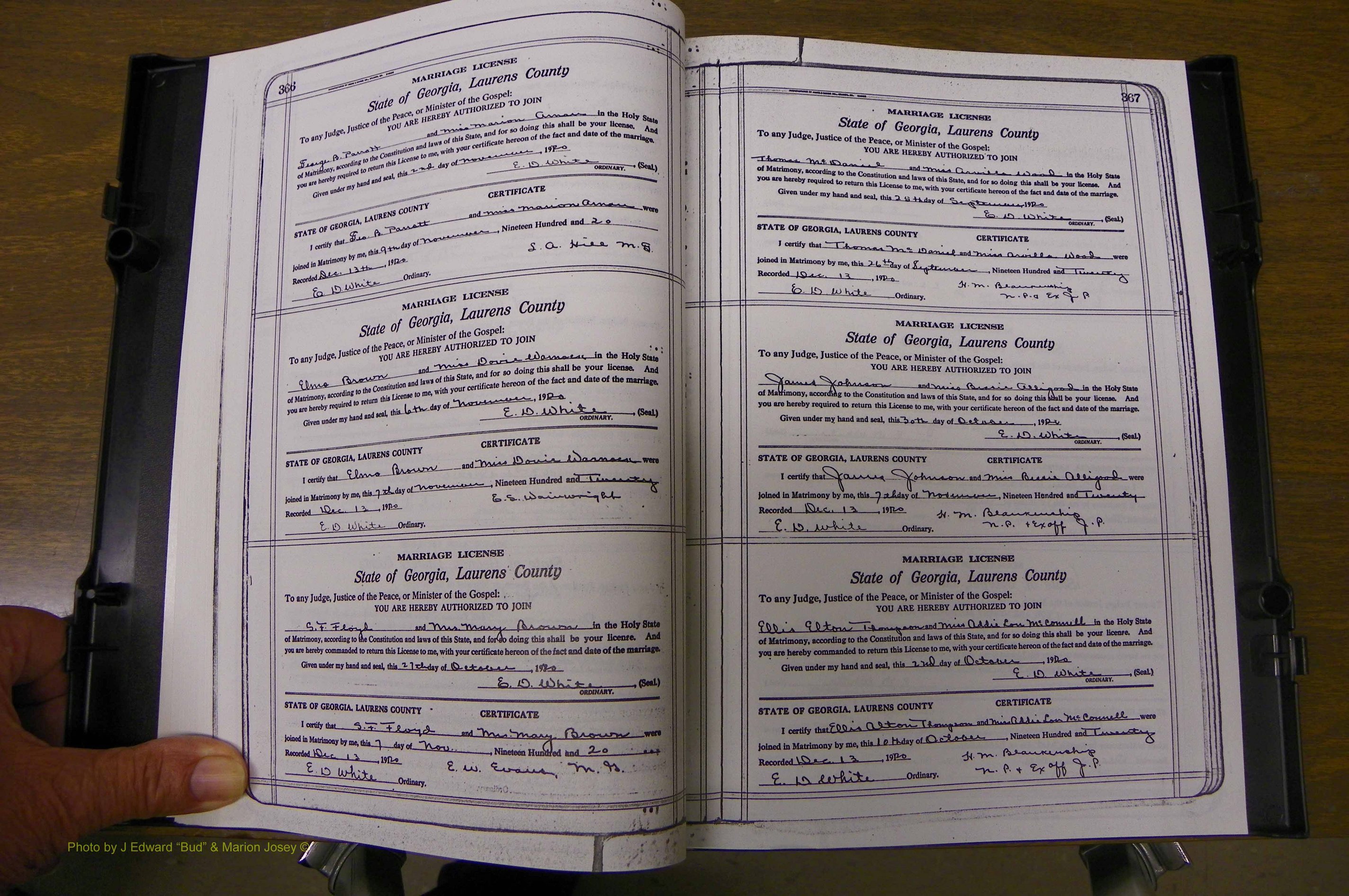 Laurens Co, GA, Marriages Book P, 1915 - 1924, White, P 366-367.JPG
