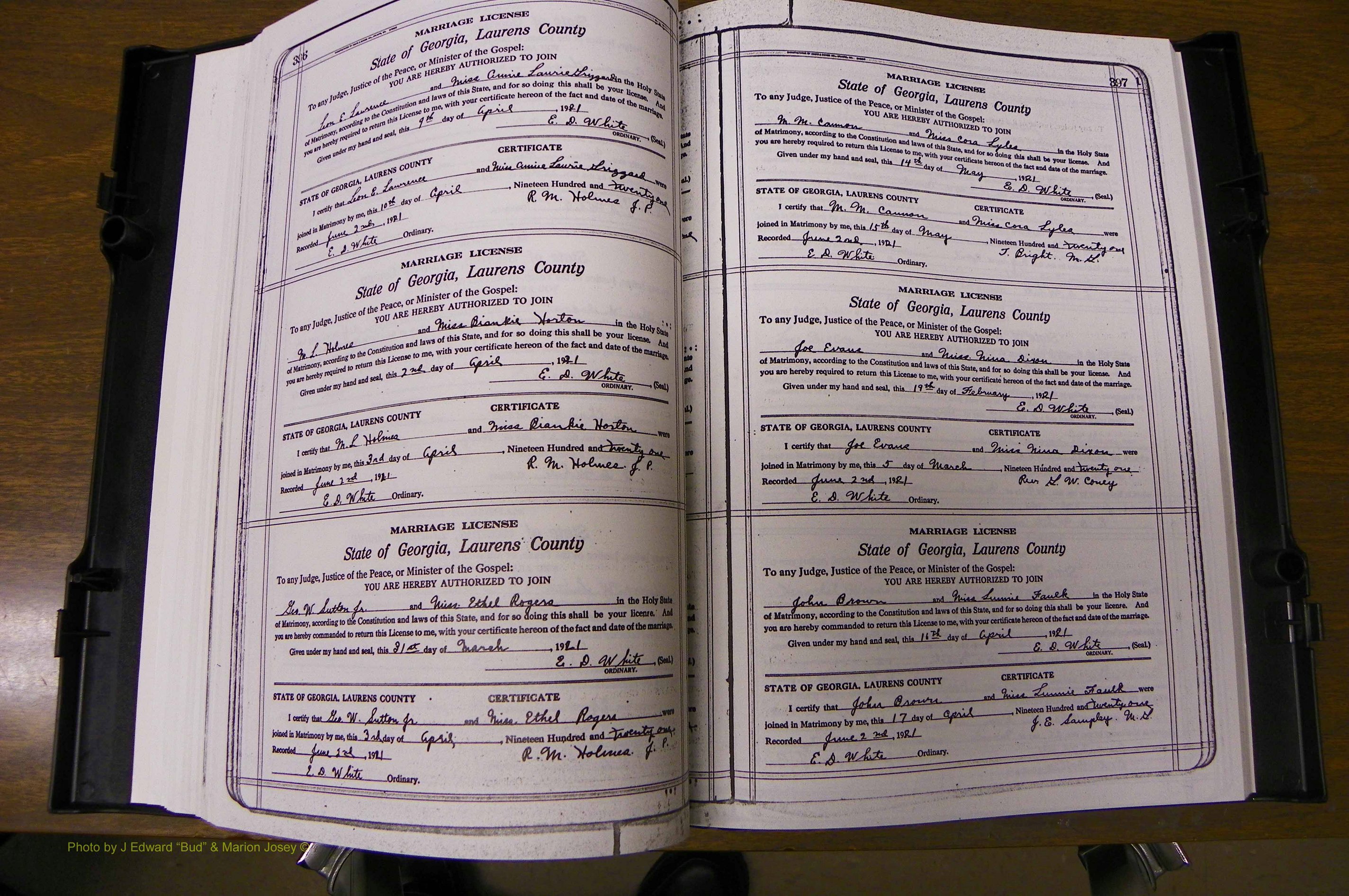Laurens Co, GA, Marriages Book P, 1915 - 1924, White, P 396-397.JPG