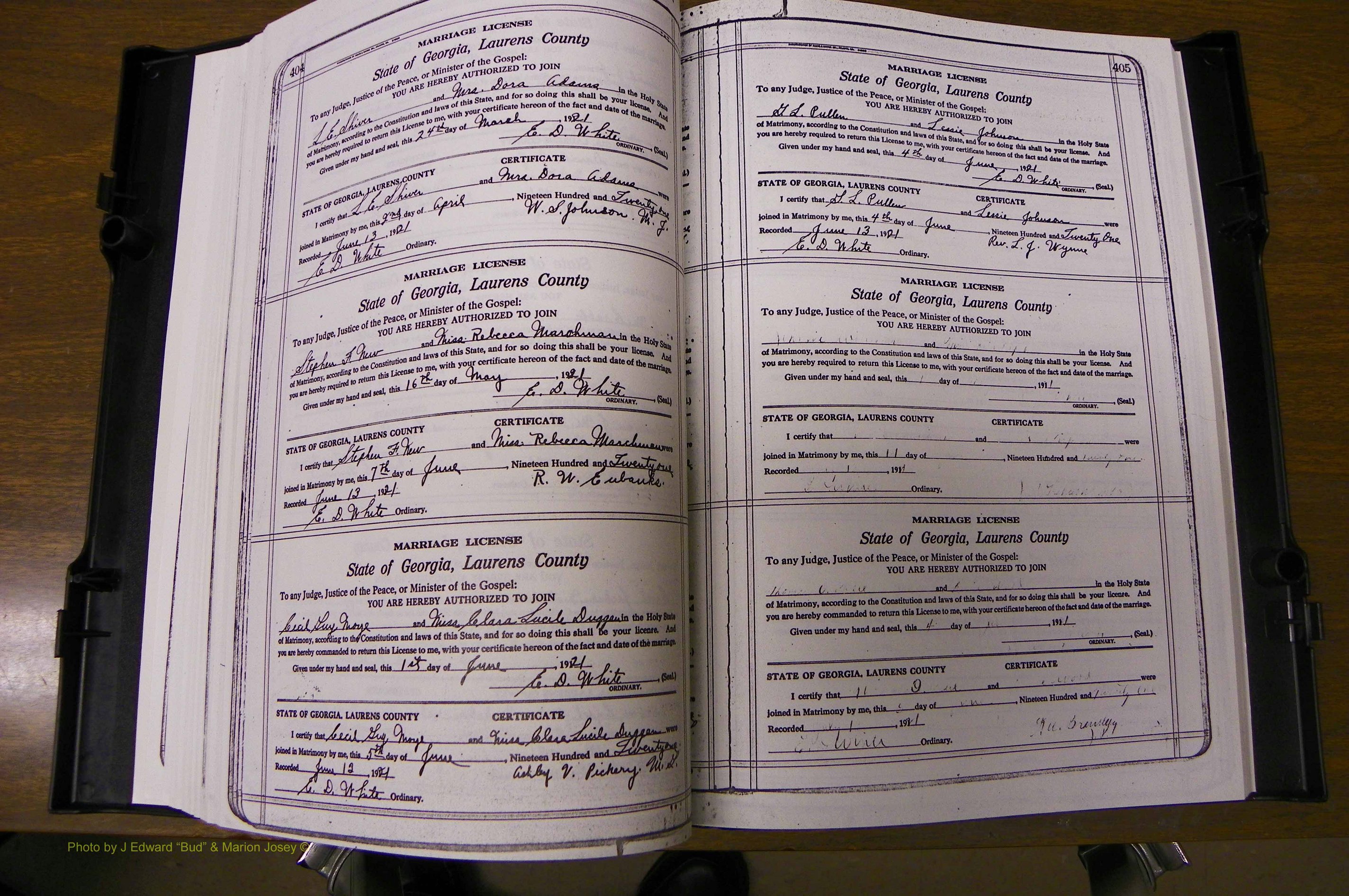 Laurens Co, GA, Marriages Book P, 1915 - 1924, White, P 404-405.JPG
