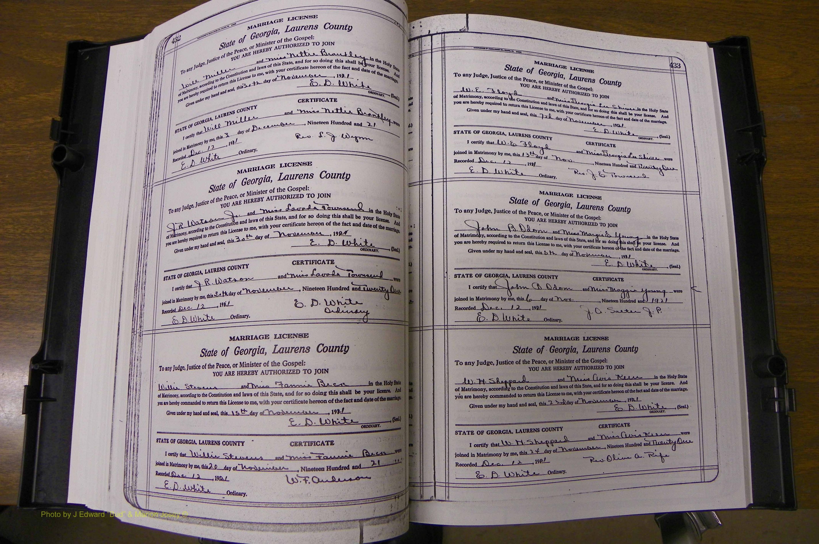 Laurens Co, GA, Marriages Book P, 1915 - 1924, White, P 432-433.JPG