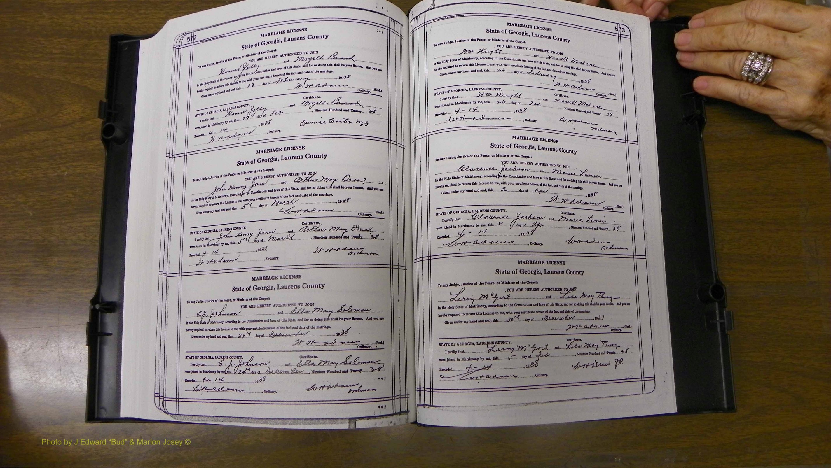 Laurens Co, GA, Marriages Book T, 1929 - 1938, Colored, P 572-573.JPG