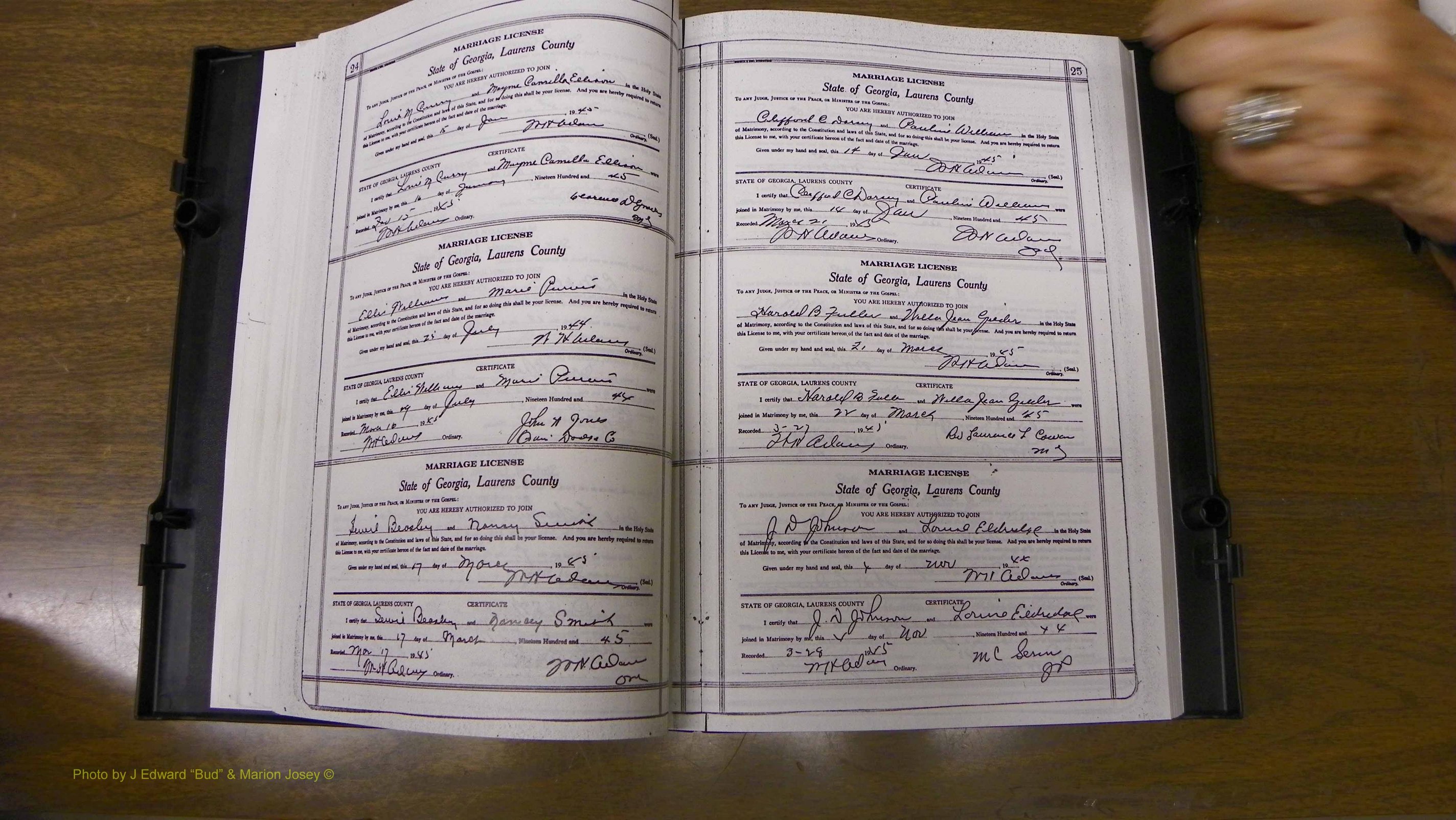 Laurens Co, GA, Marriages Book W, 1944 - 1955, White, P 024-025.JPG