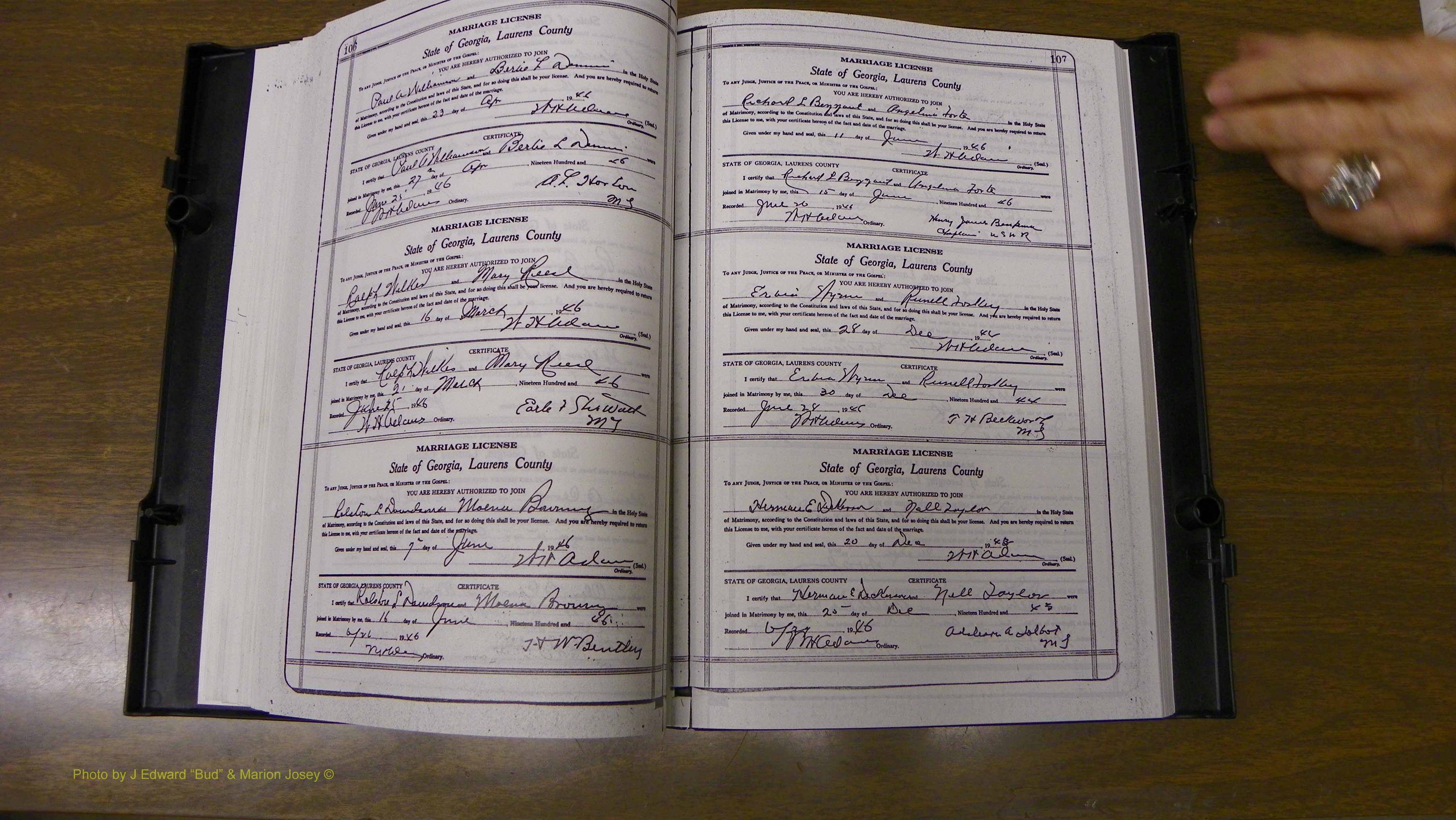 Laurens Co, GA, Marriages Book W, 1944 - 1955, White, P 106-107.JPG