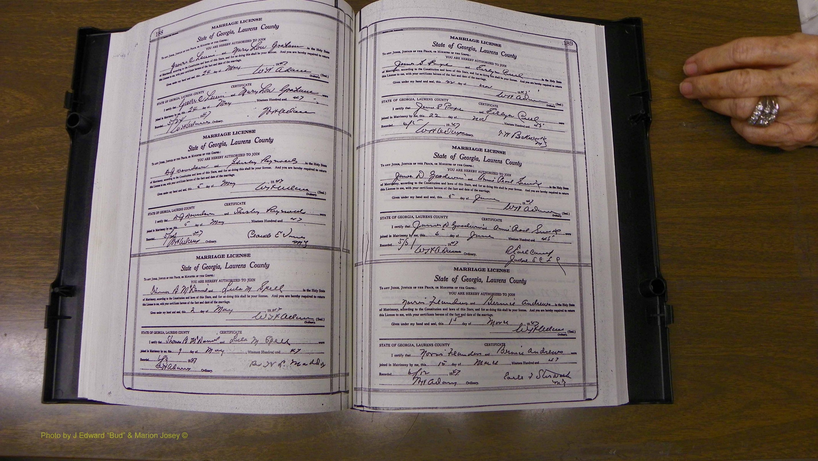 Laurens Co, GA, Marriages Book W, 1944 - 1955, White, P 188-189.JPG