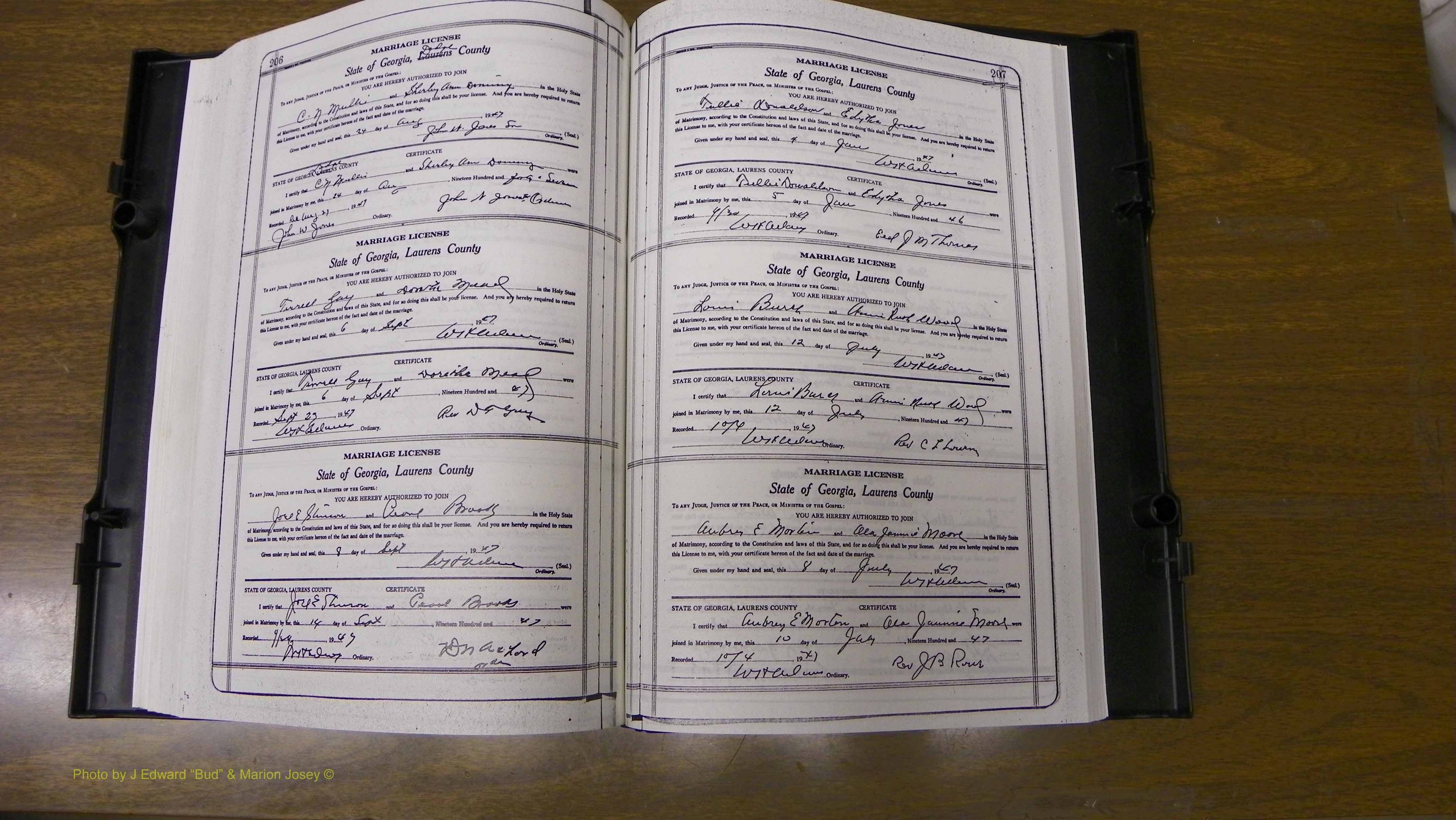 Laurens Co, GA, Marriages Book W, 1944 - 1955, White, P 206-207.JPG