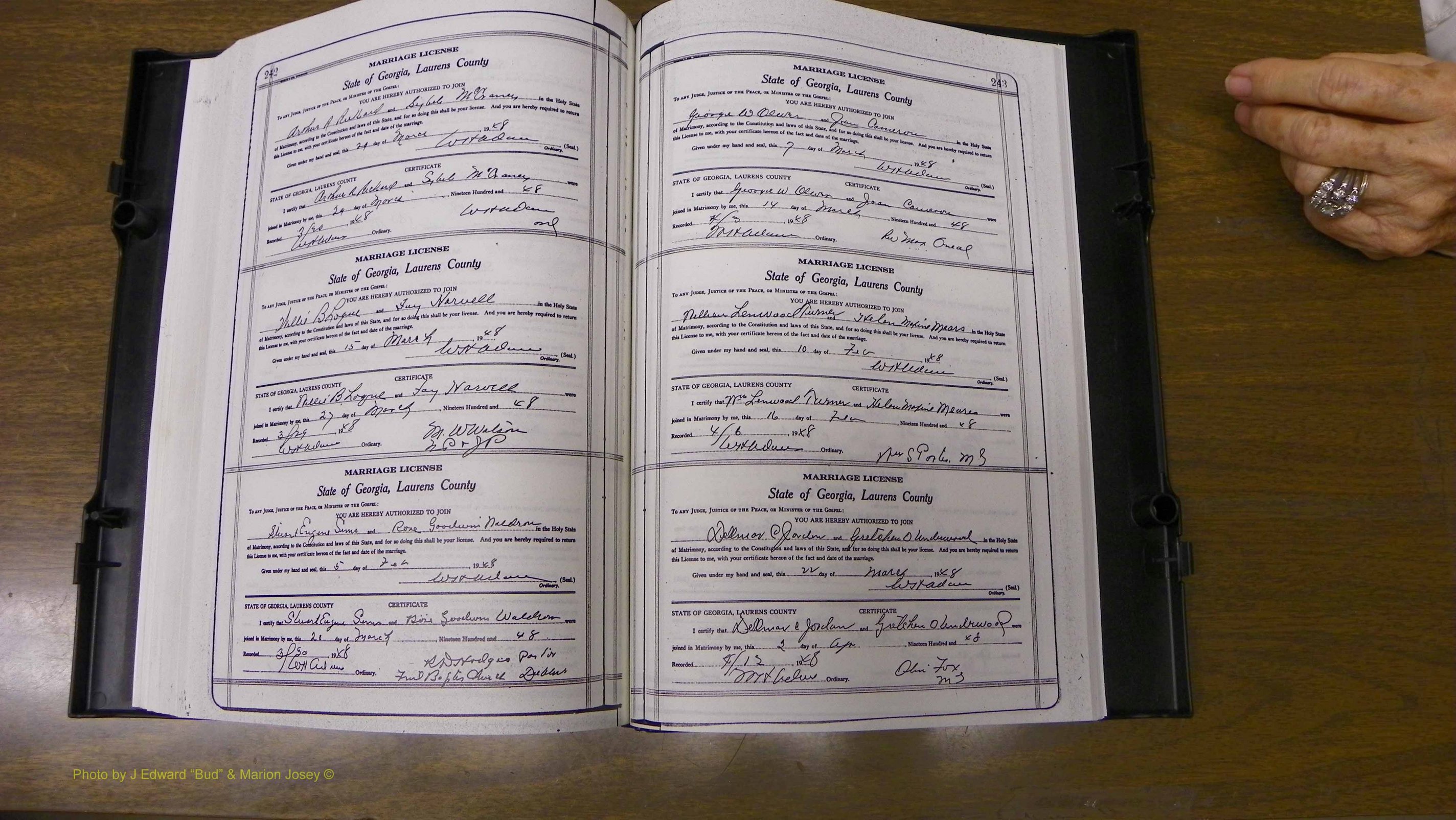 Laurens Co, GA, Marriages Book W, 1944 - 1955, White, P 242-243.JPG