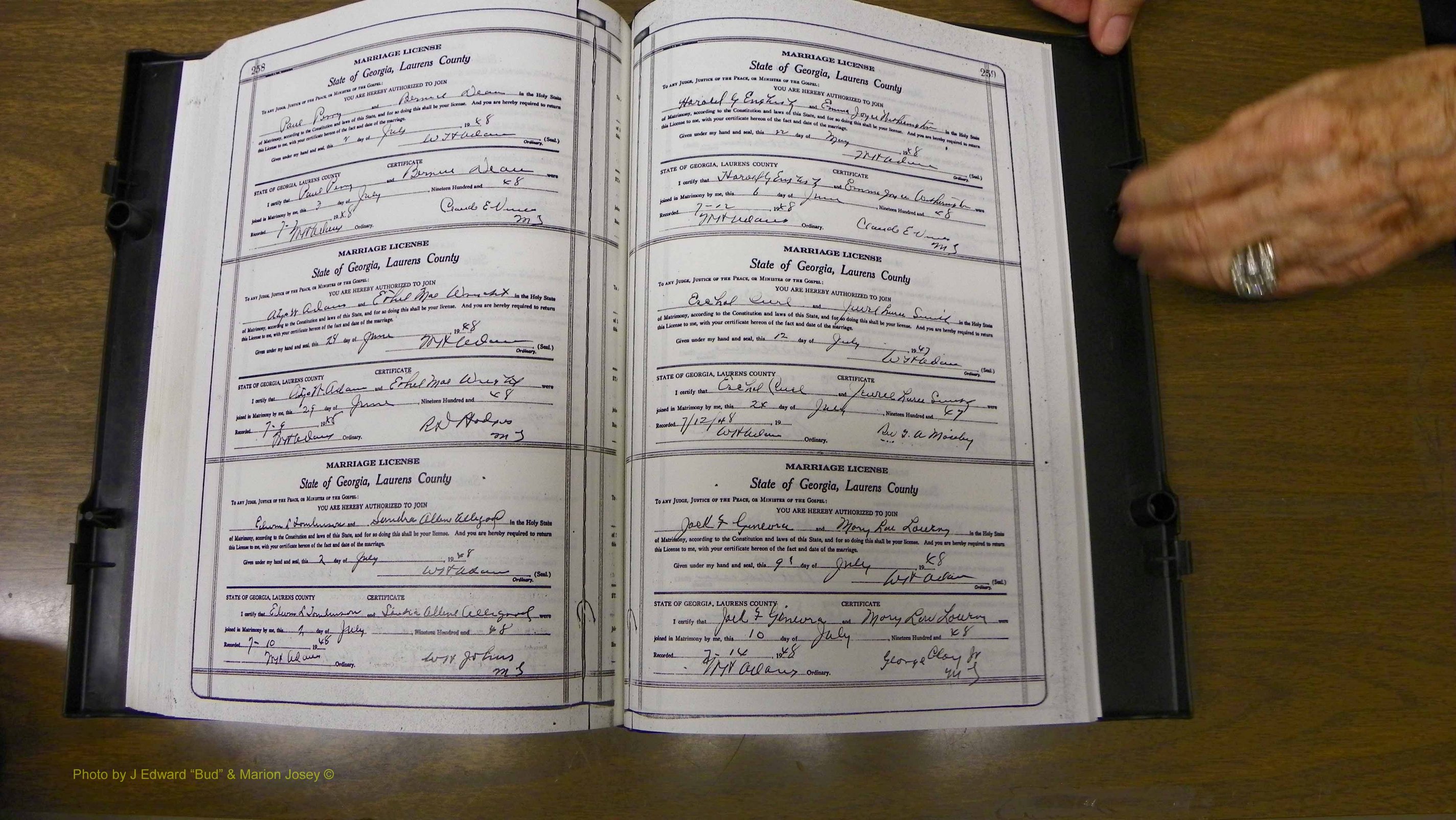 Laurens Co, GA, Marriages Book W, 1944 - 1955, White, P 258-259.JPG